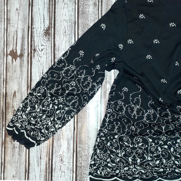 Apostrophe chiffon tunic - Picture 5 of 5